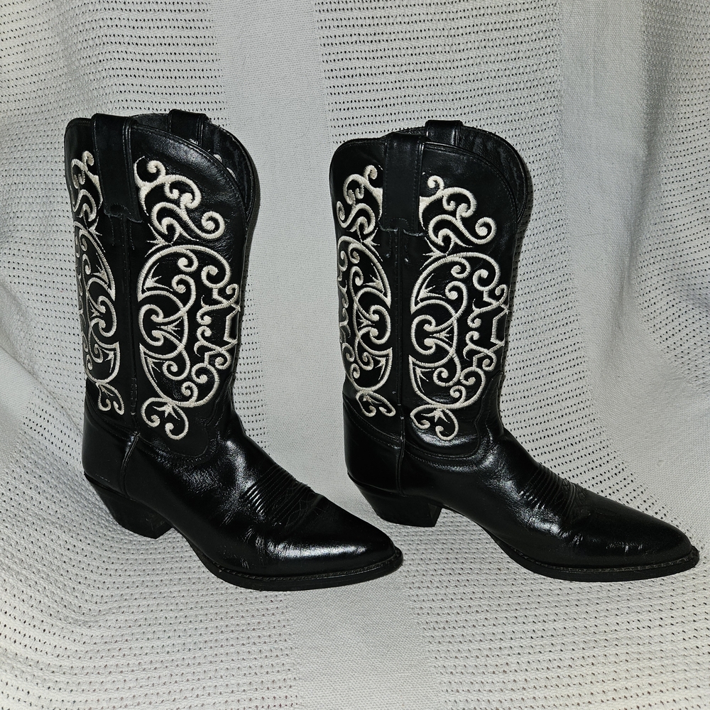 Women’s Black Leather Western Cowboy Boots with White Embroidery